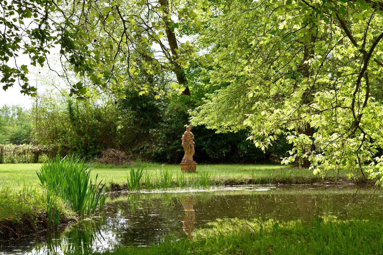 Bed and Breakfast Manoir De Plaisance Benon Exterior foto