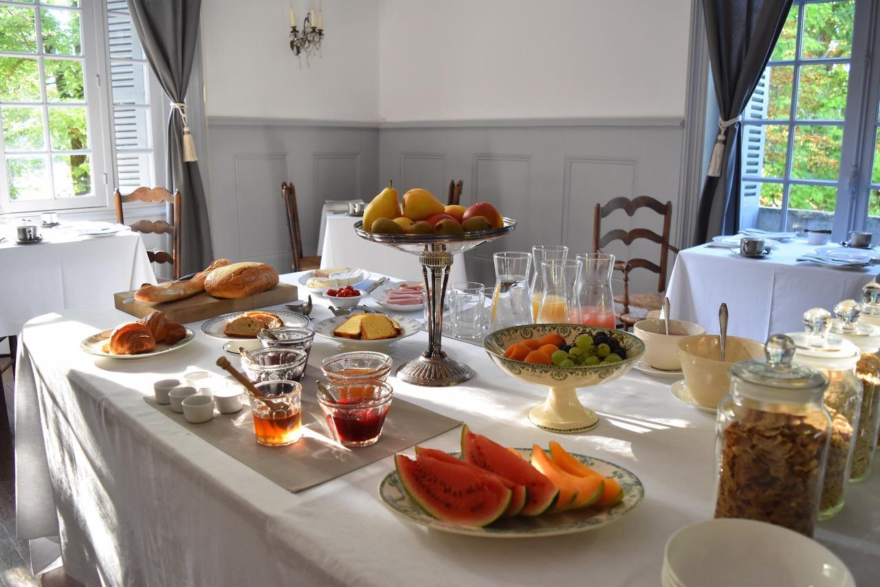 Bed and Breakfast Manoir De Plaisance Benon Exterior foto